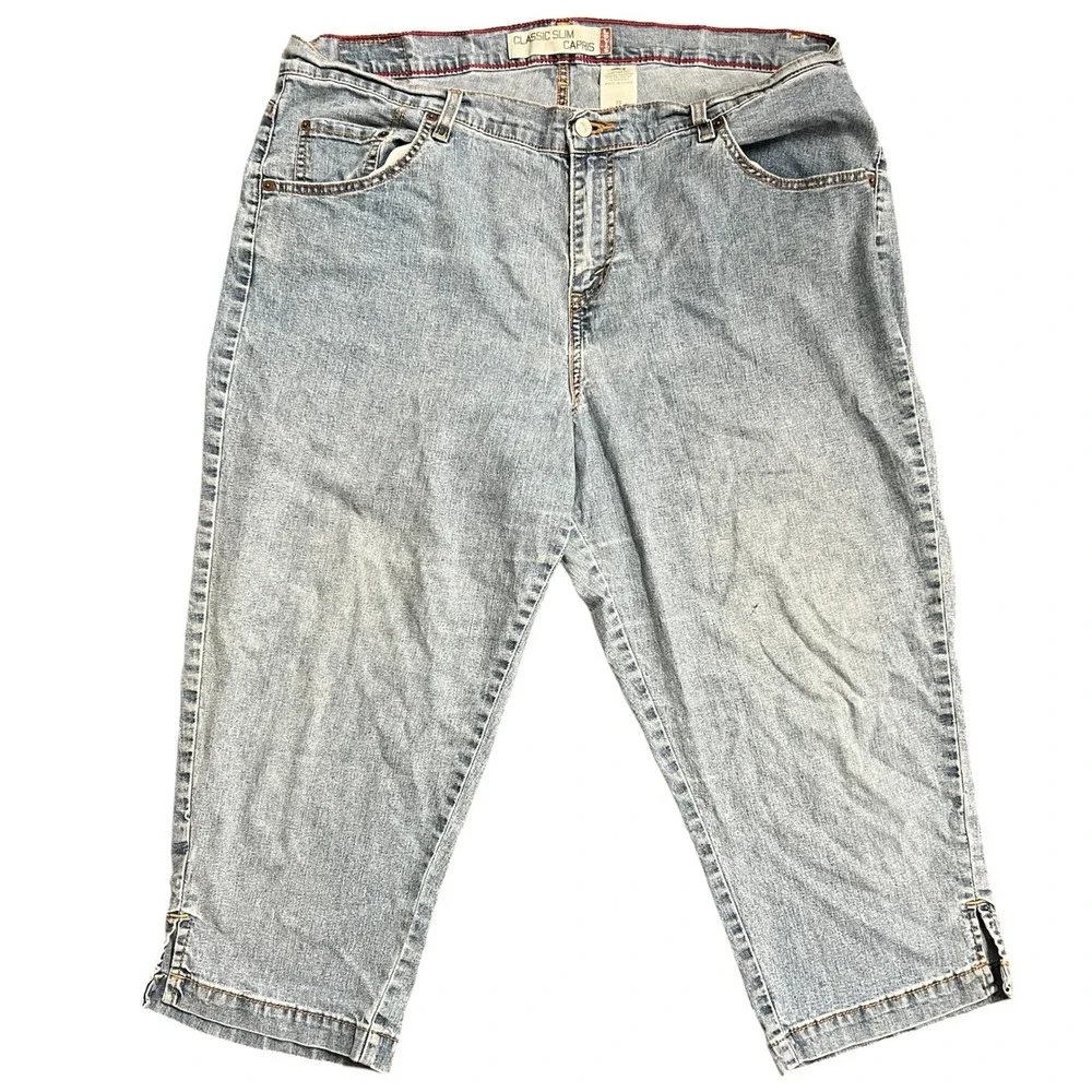 Vtg Y2K Levi Strauss Classic Slim Capris Women's‎ Size 20 Light Wash Denim Jeans
